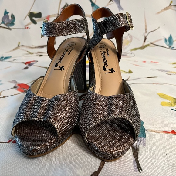 Glittery platform Sandals made in Brazil - Picture 9 of 11